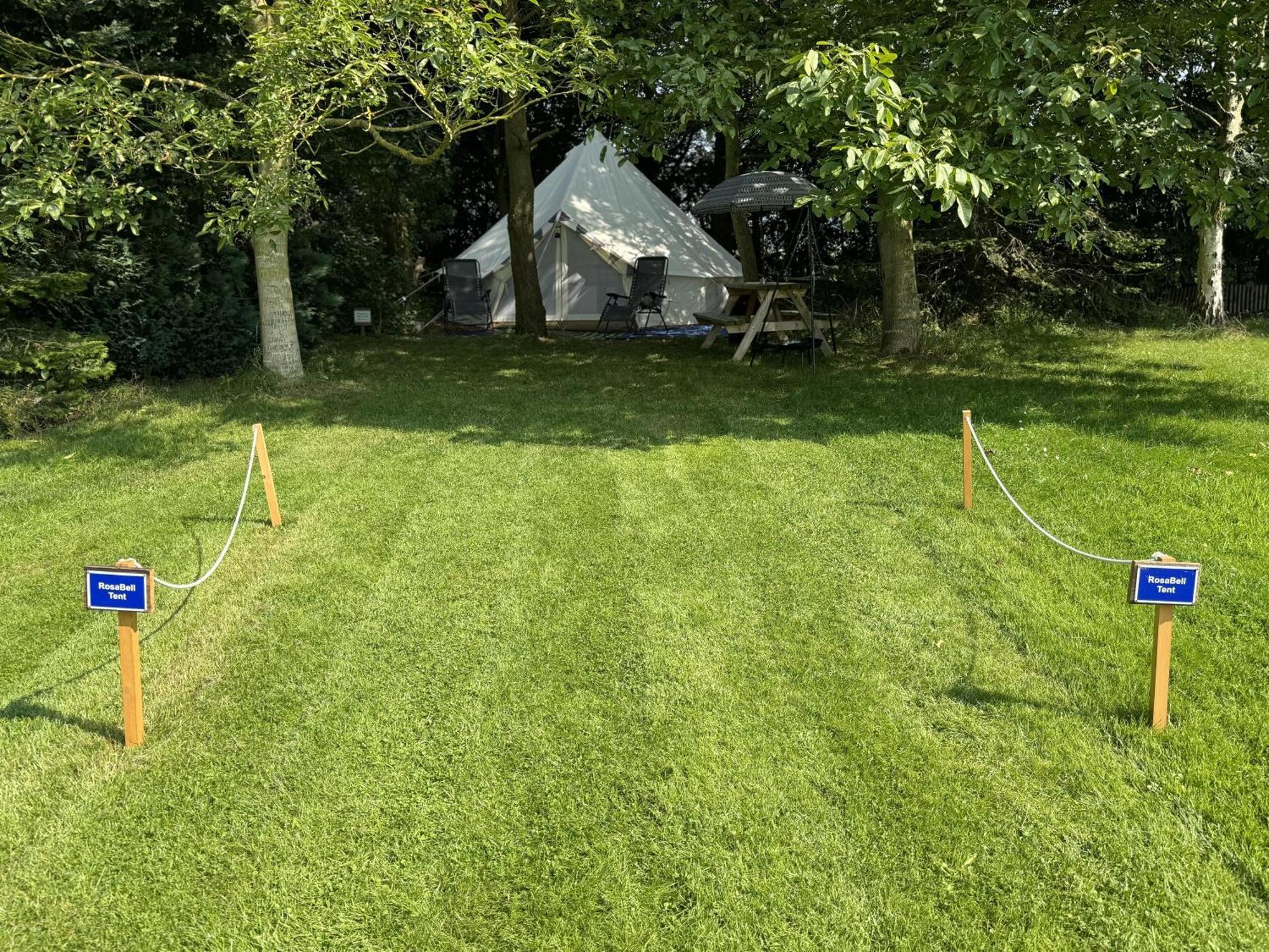 Villa Spacious Bell Tent At Herigerbi Park Lincolnshire Grantham Exterior foto